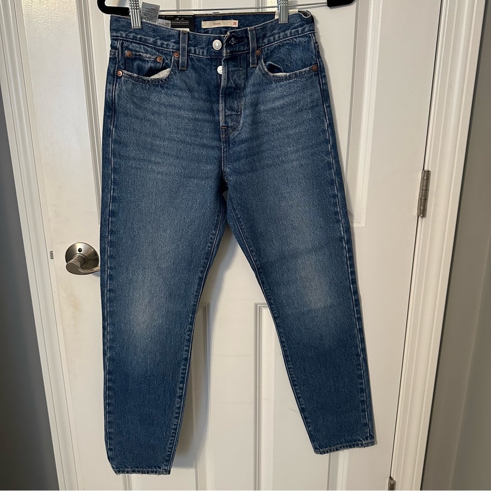 Levi Wedgie Jean